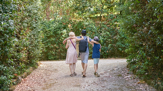 Walking-Away-1218377272