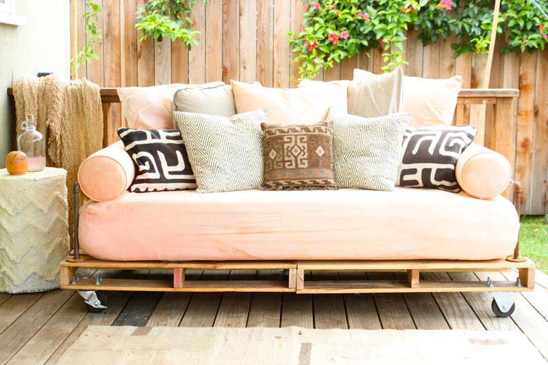 How To Build A Patio Daybed