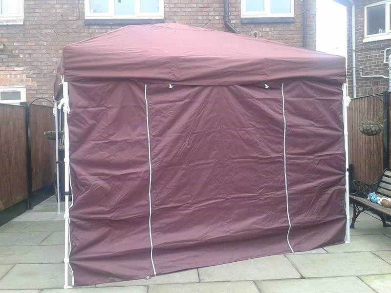Instant pop up gazebo with sides