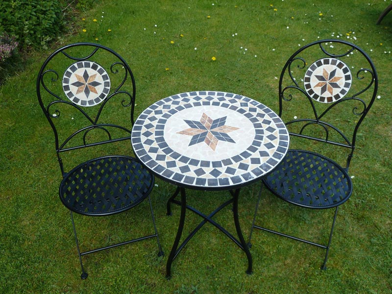 Comfy and Cool Patio Bistro Sets Online!