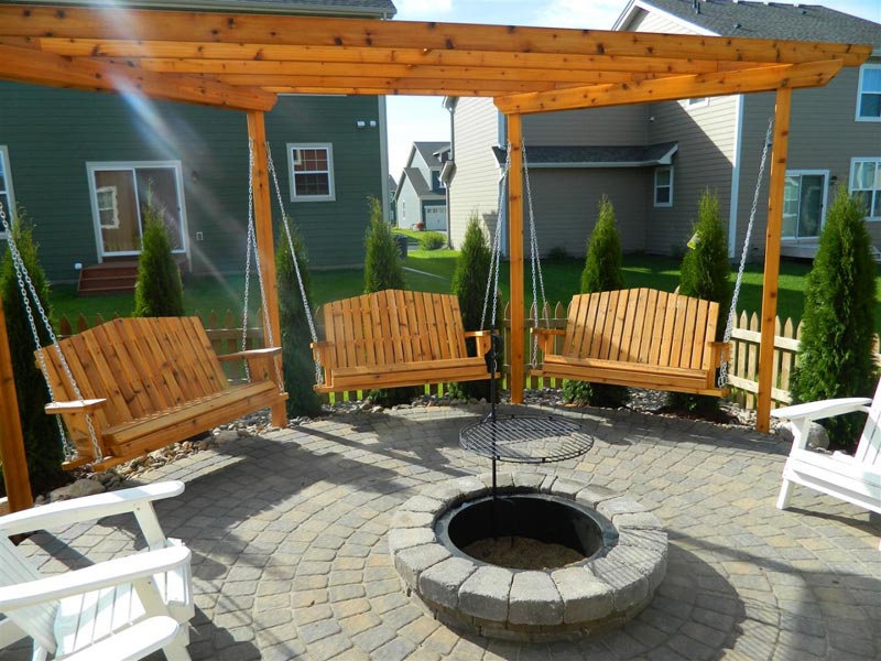 Backyard patio ideas with fire pit